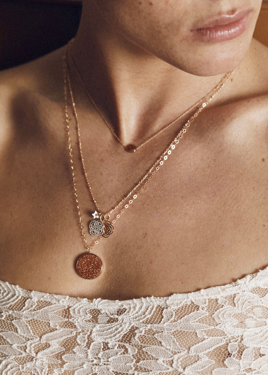 jumbo ever gold sandstone disc on chain