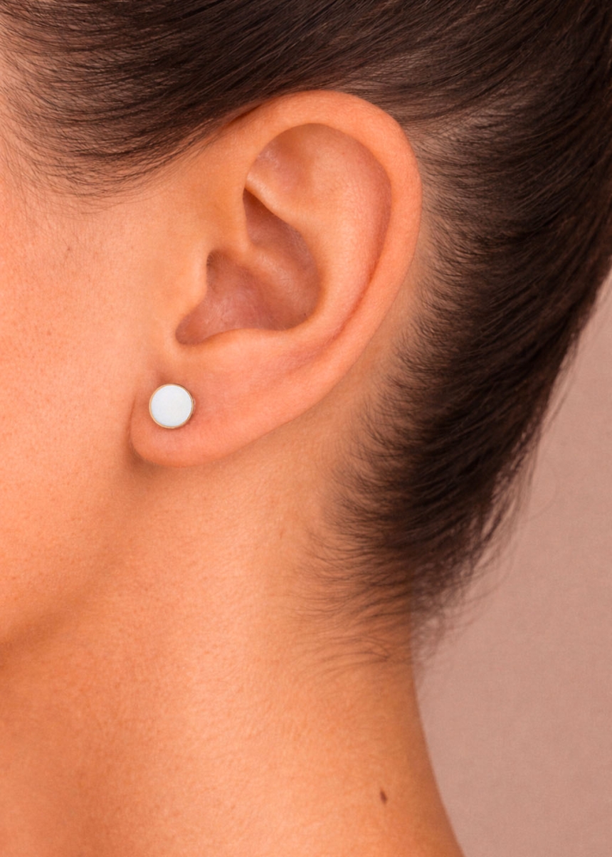 solo ever white agate disc stud